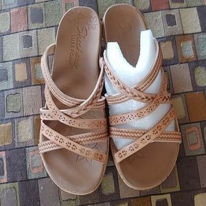 Skechers Luxe Foam Sandals